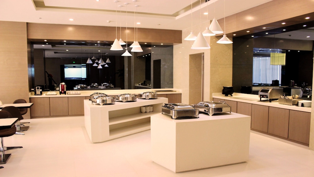 HOLIDAY INN EXPRESS WEIHAI HI-TECH ZONE 25/31