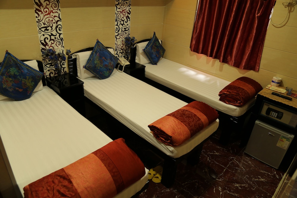 European Hostel 45/51