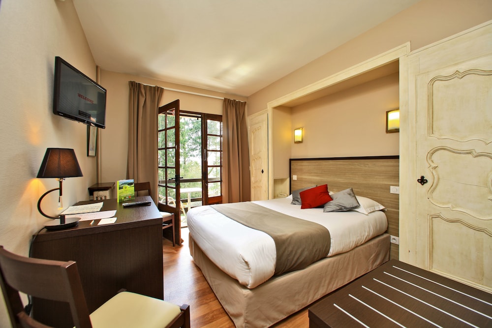 HOTEL LA CHAUMIERE 21/56