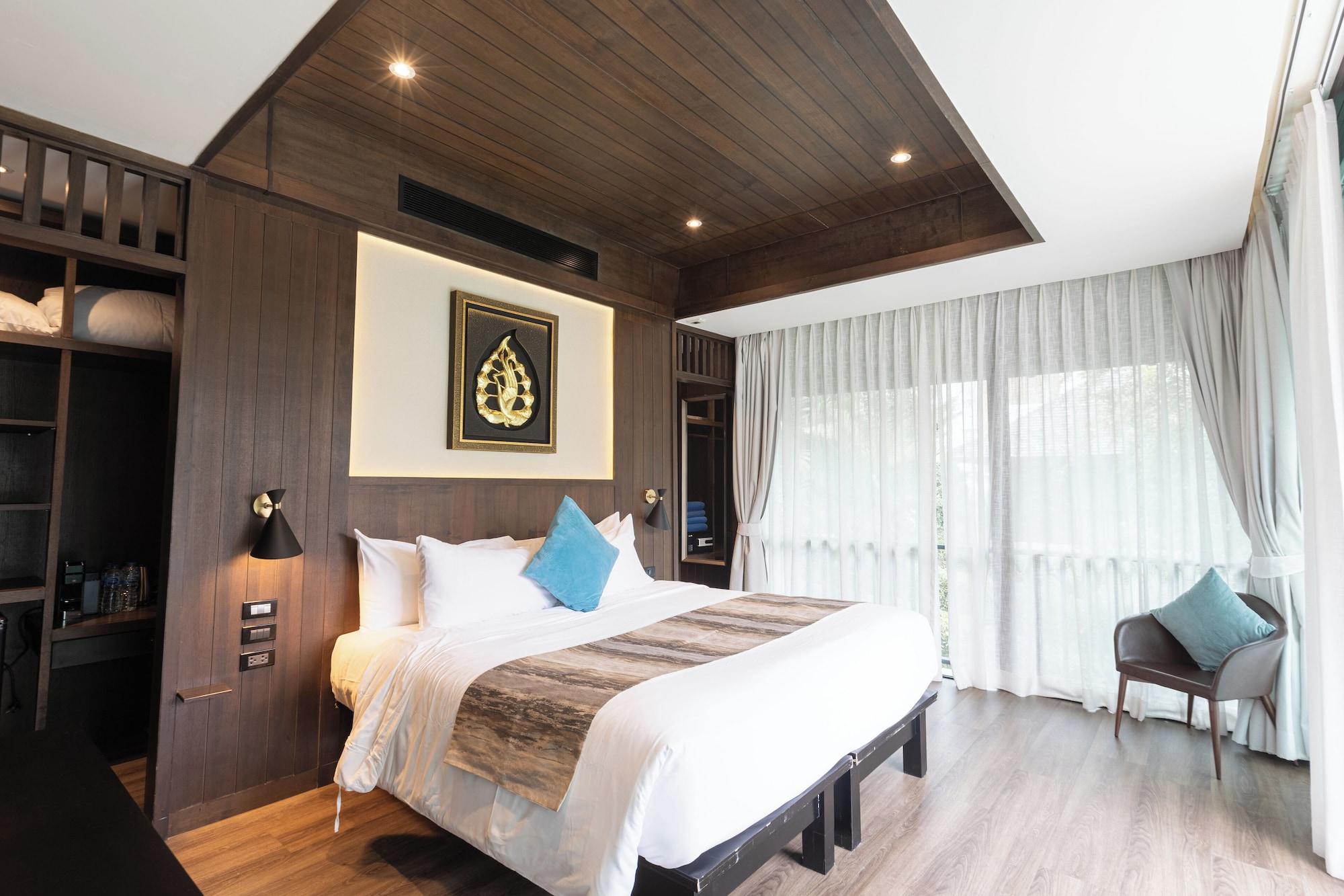 2 Bedrooms, Pool, Suite