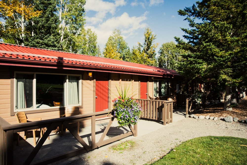 Miette Mountain Cabins 42/50
