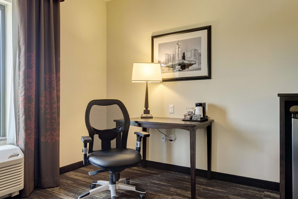 Hampton Inn Poplar Bluff 51/57