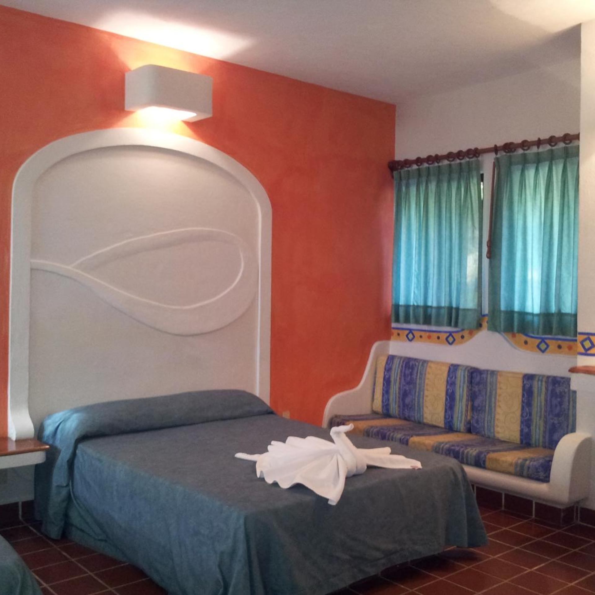 Room, Sextuple
