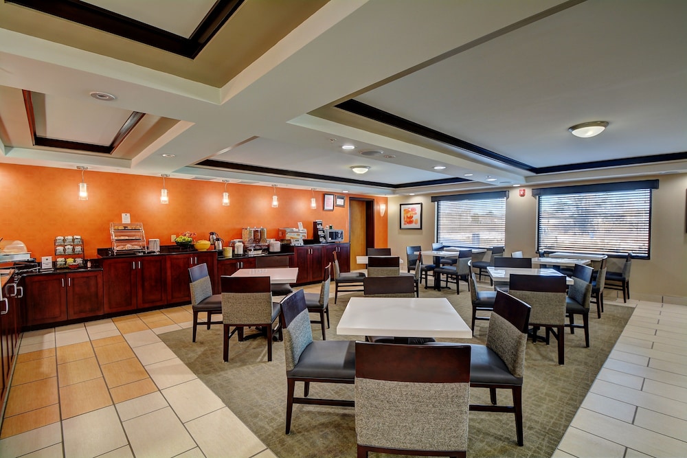 Best Western Plus Keene Hotel 49/63