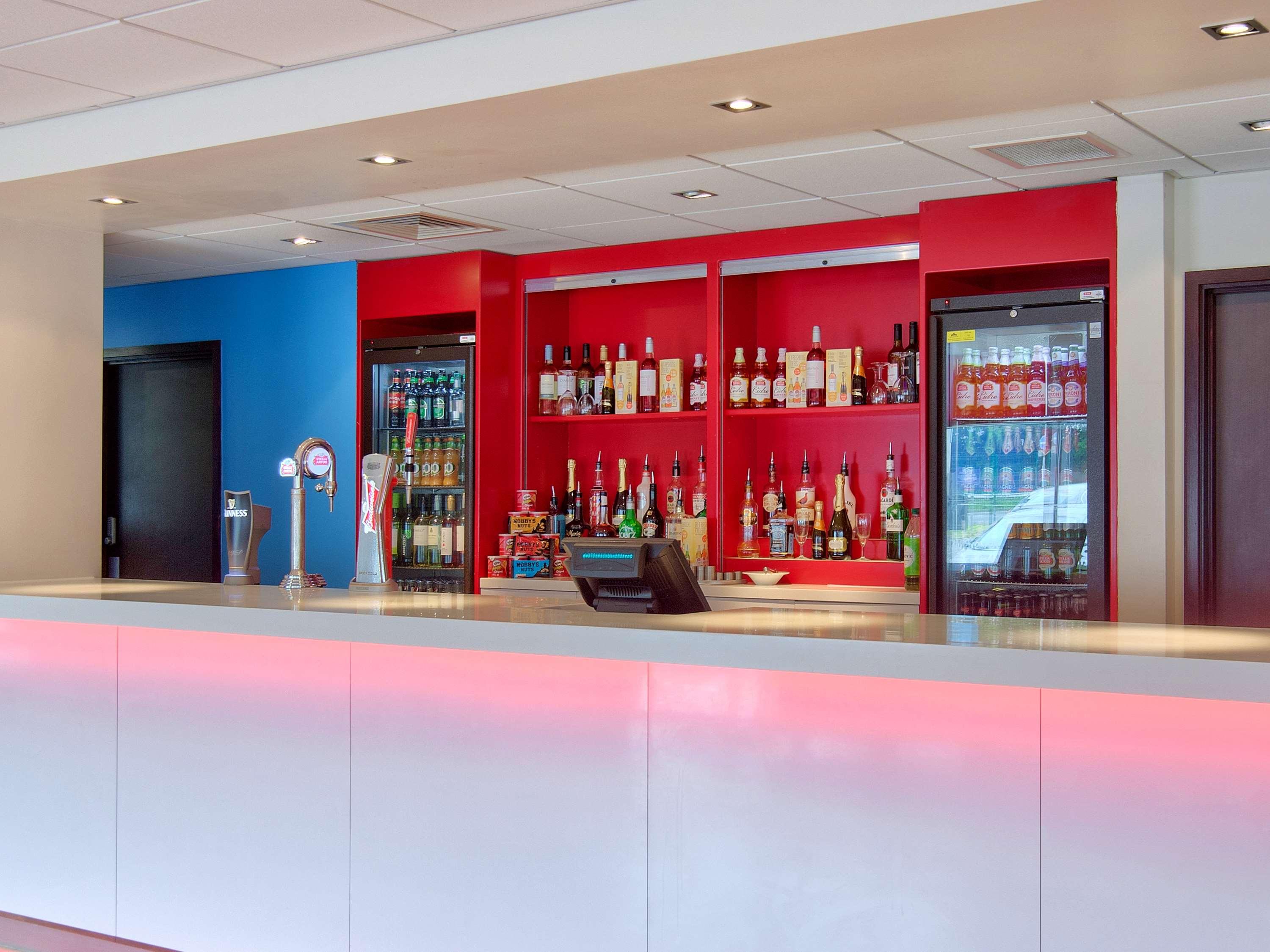 Travelodge Birmingham Airport 9/37
