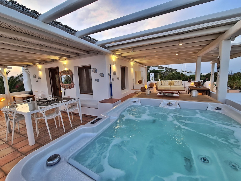 Villa Pari Manda 16/50
