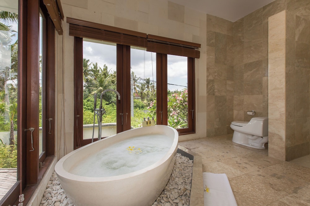 Villa Club Corner Residence by Nagisa Bali 17/34