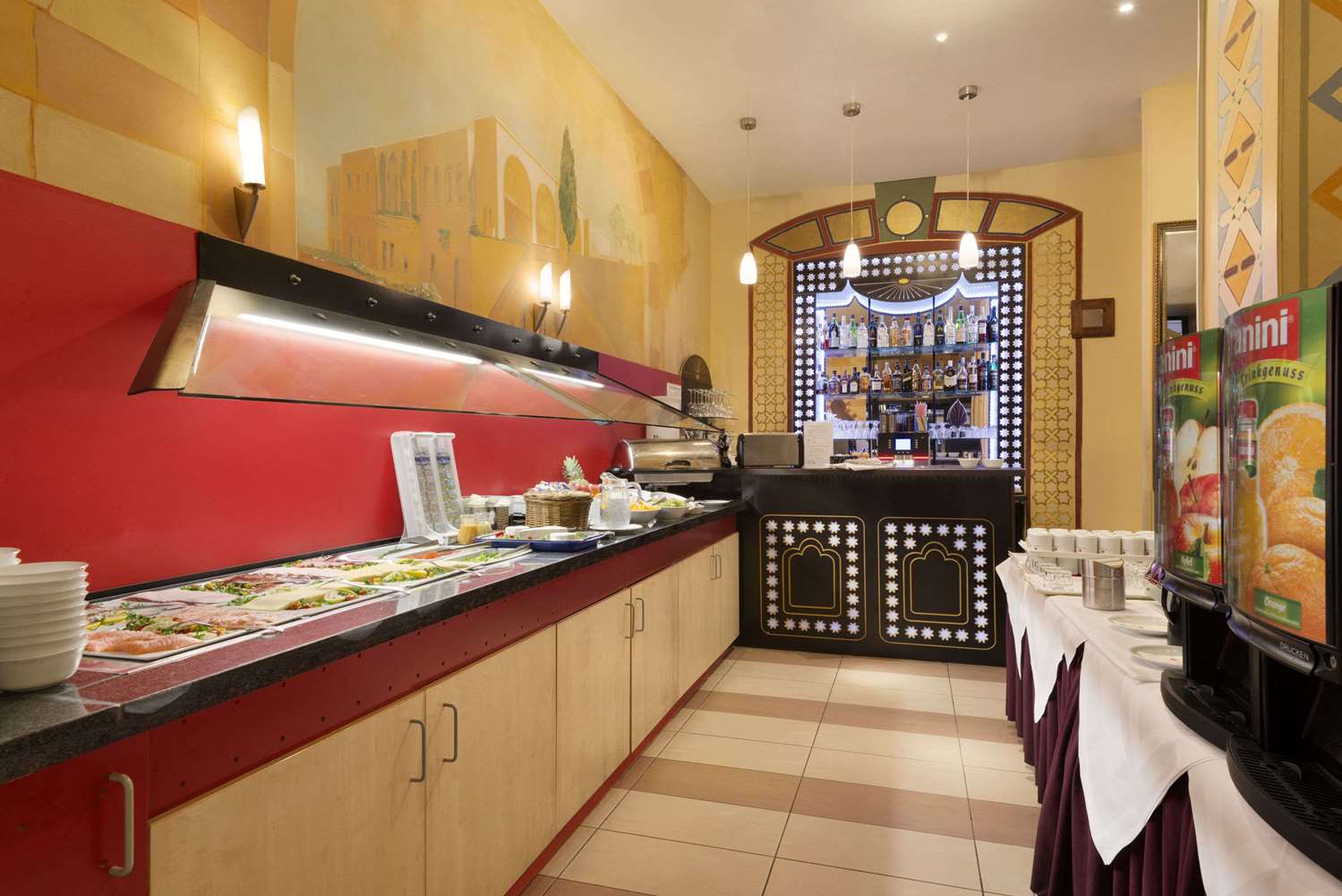 Ramada By Wyndham Frankfurt Central Station 4/35