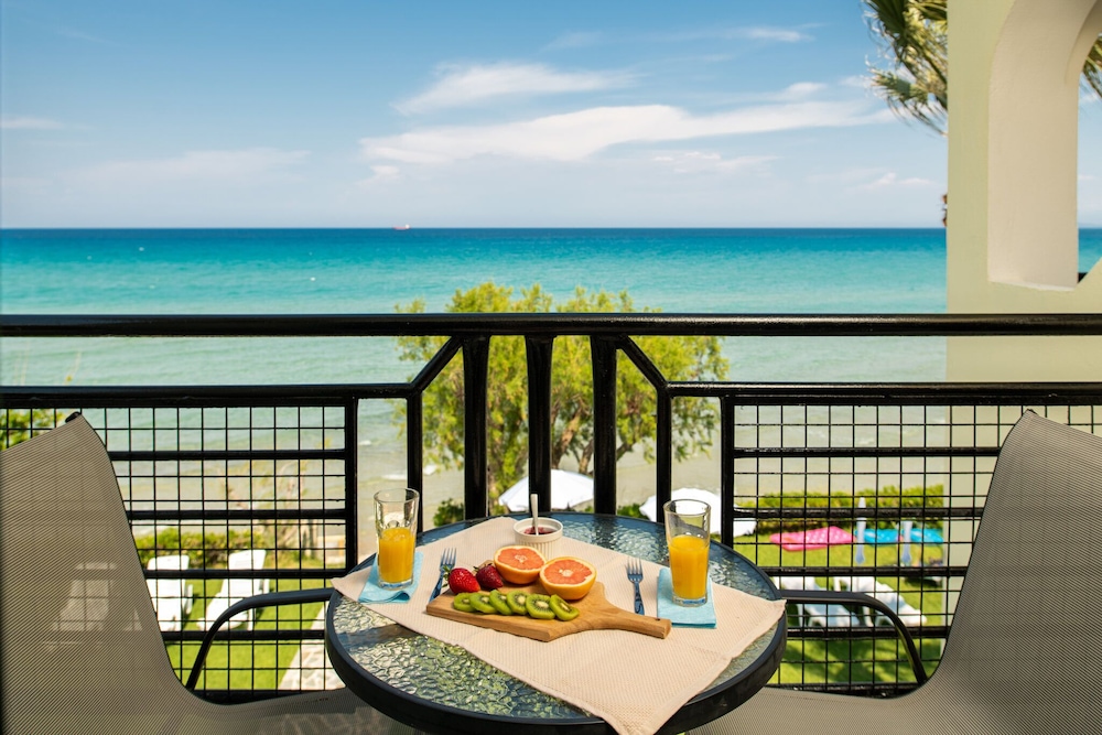 Sea View Hotel 42/61