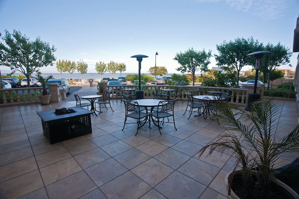 Bay Landing Hotel 39/55