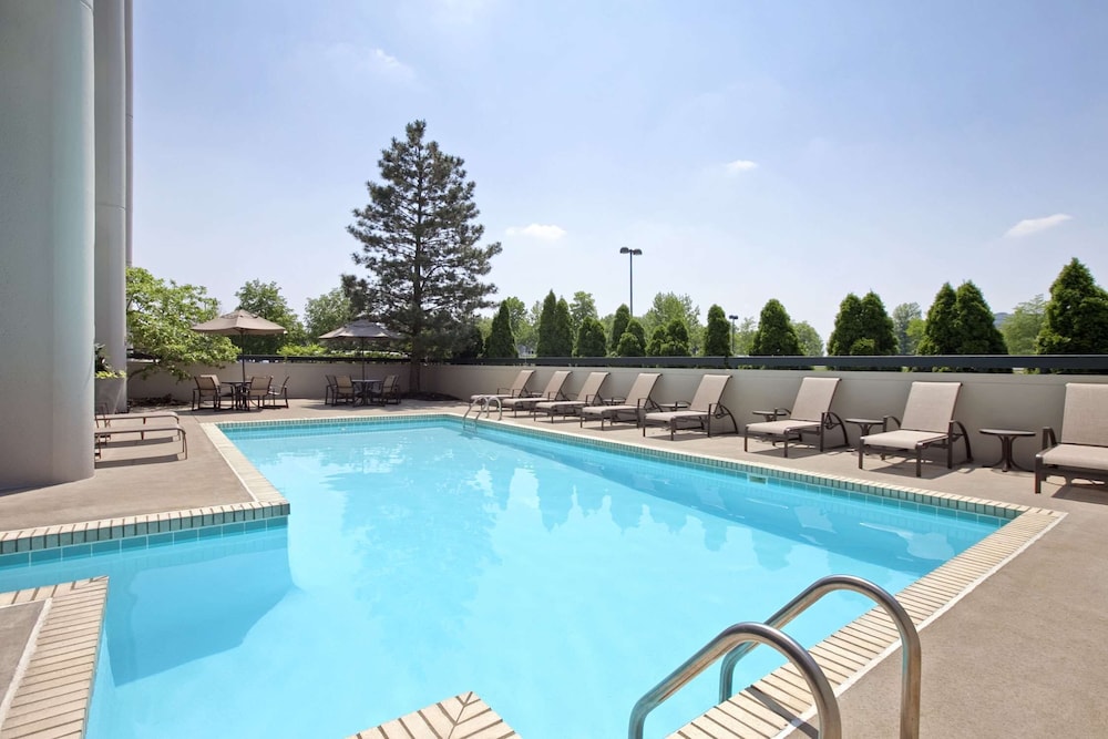 Embassy Suites Columbus in COLUMBUS - OH