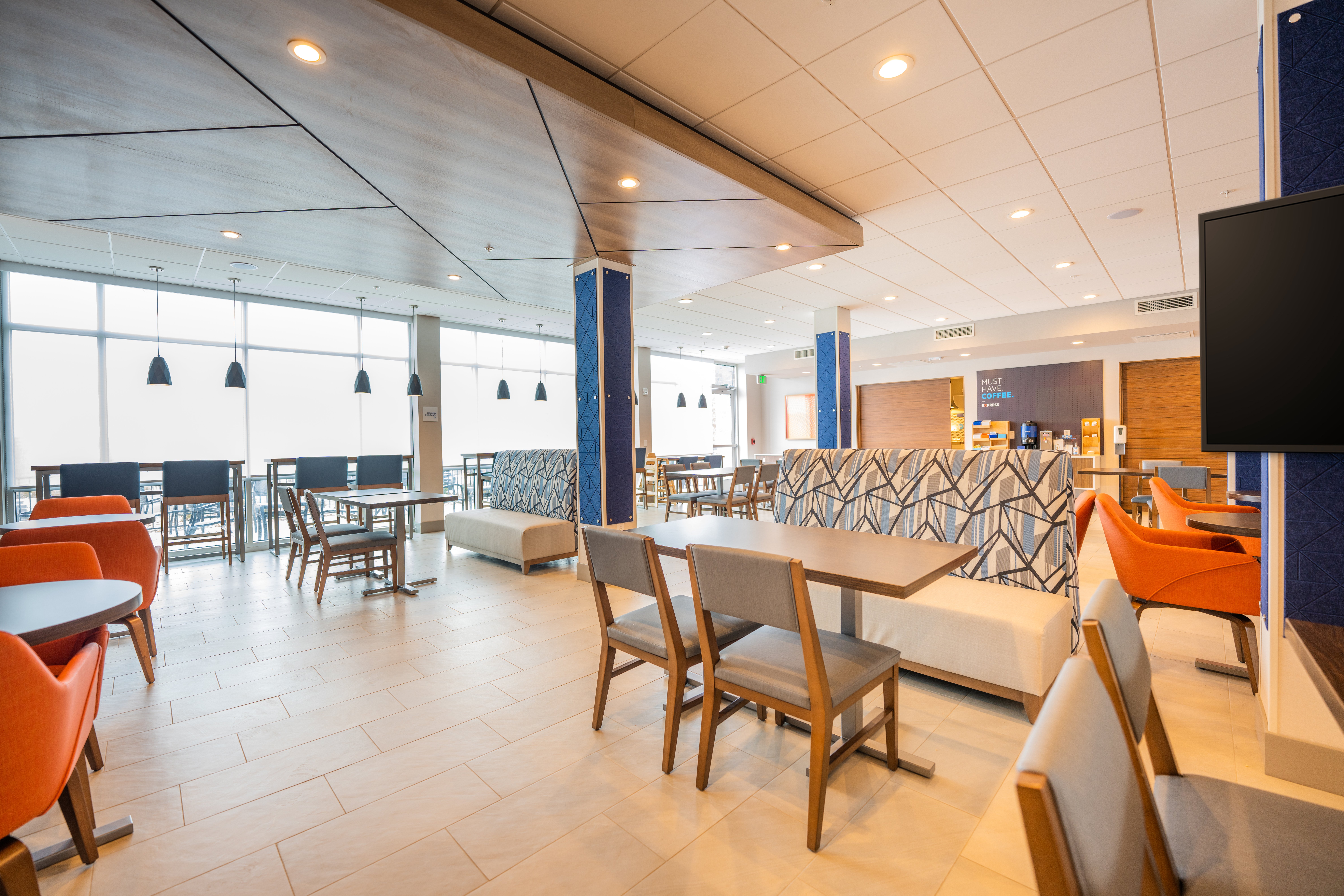 Holiday Inn Express & Suites Charlottesville - Monticello 56/65