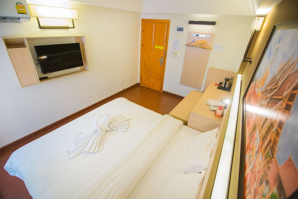 CHIANG ROI 7 DAYS INN 38/51