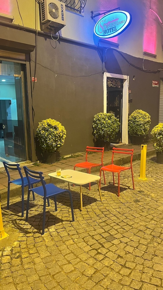 ISTANBUL FAMILY APARTMENTS 39/40