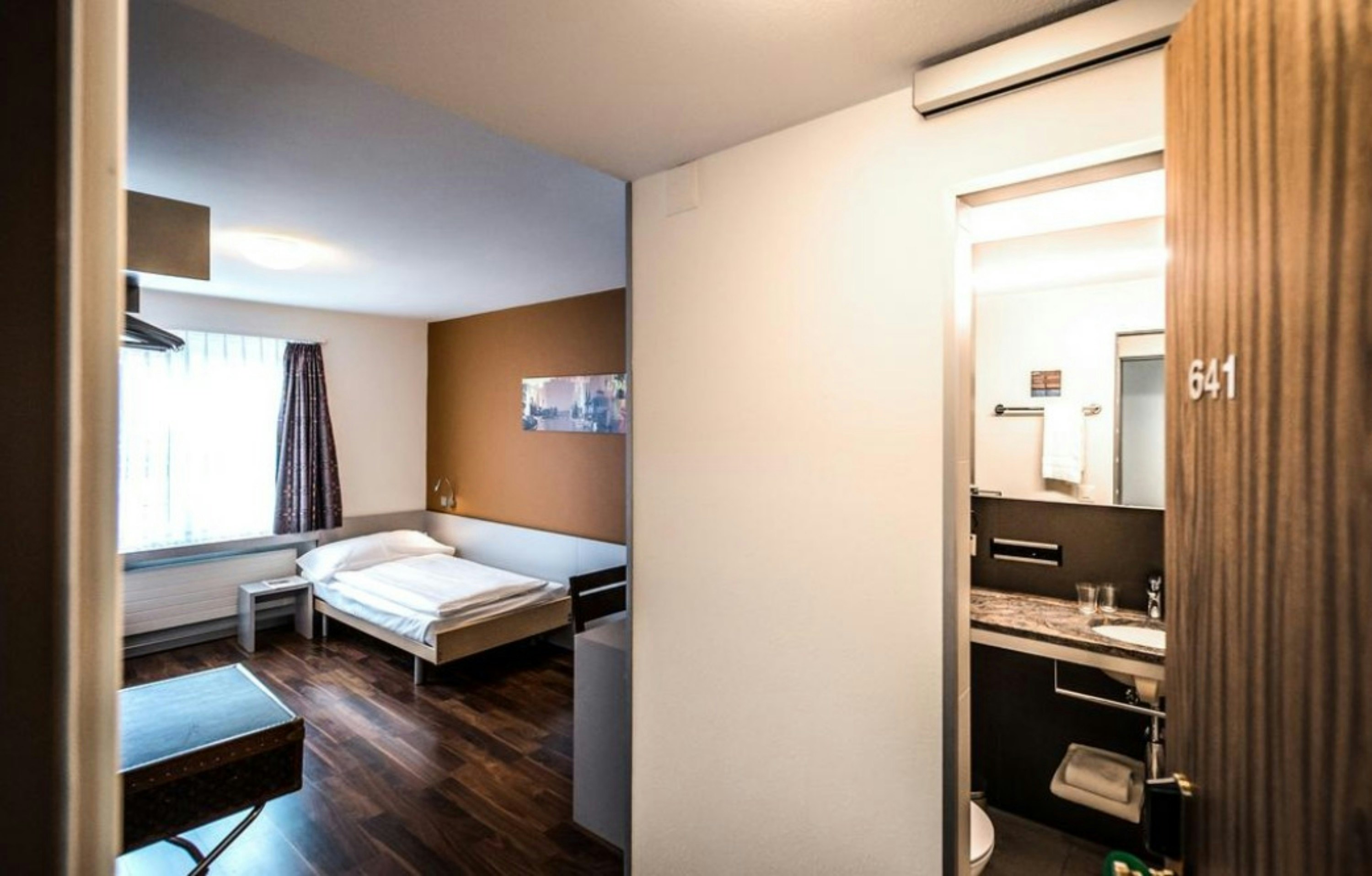 Alexander Guesthouse 32/54
