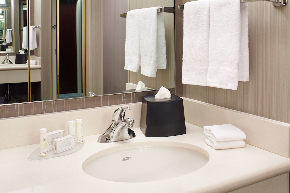 Courtyard By Marriott Toledo Rossford Perrysburg 6/43