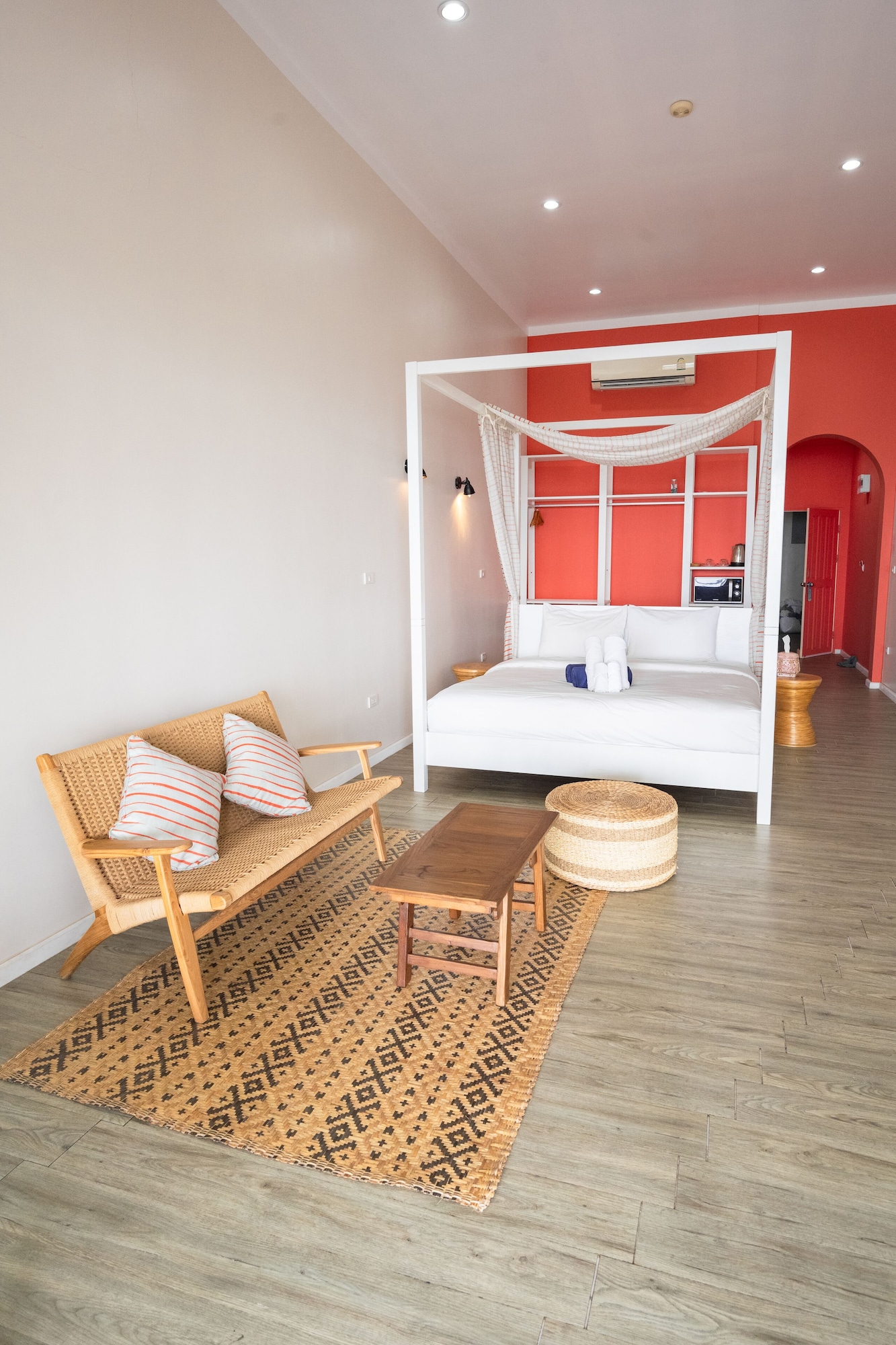 DELUXE, OCEAN VIEW, BALCONY