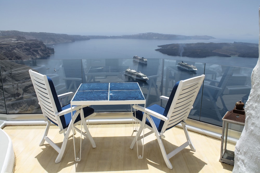 Iconic Santorini 45/73