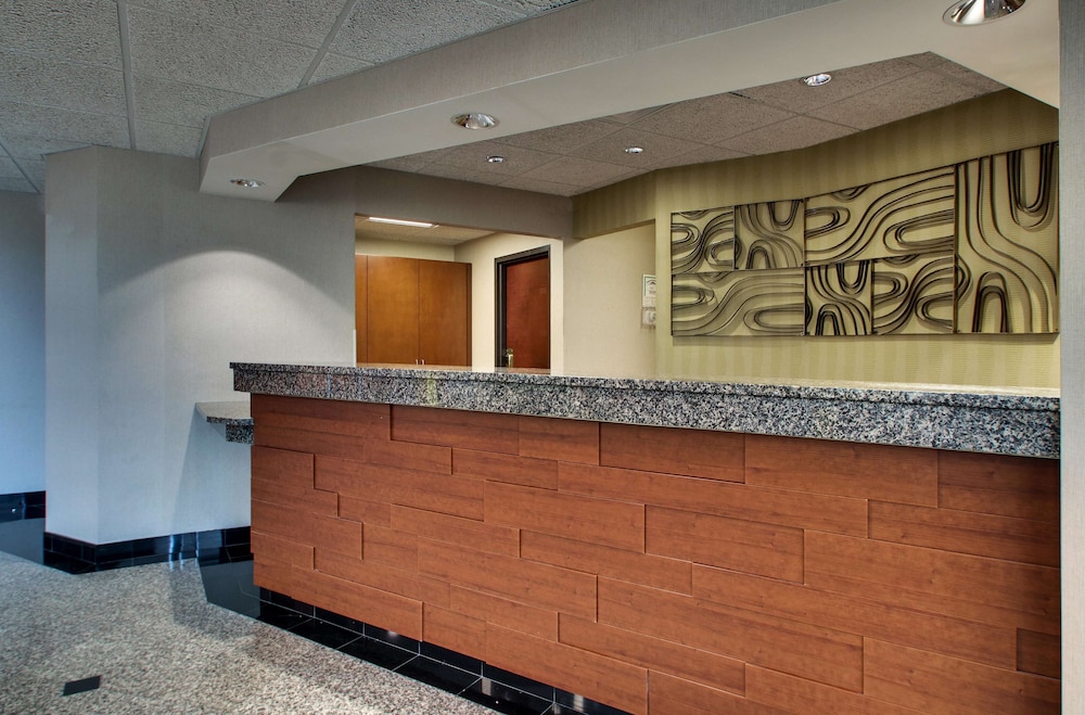 Drury Inn and Suites Bowling Green KY 1/50