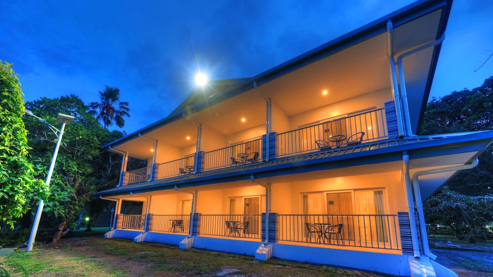 Madang Resort Hotel 1/50