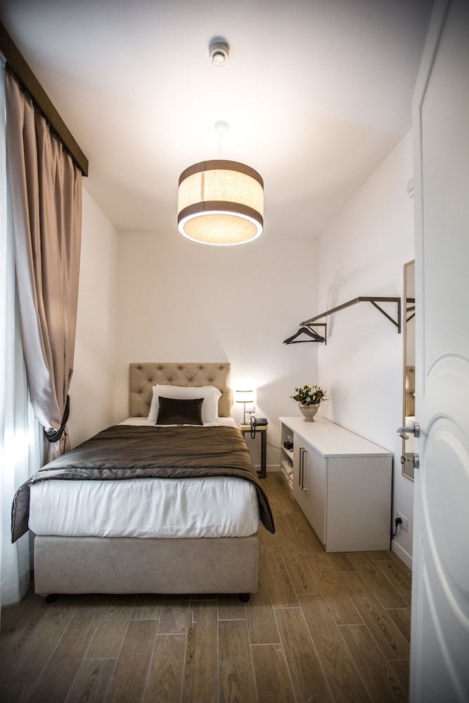 Chic Town Luxury Rooms 12/69