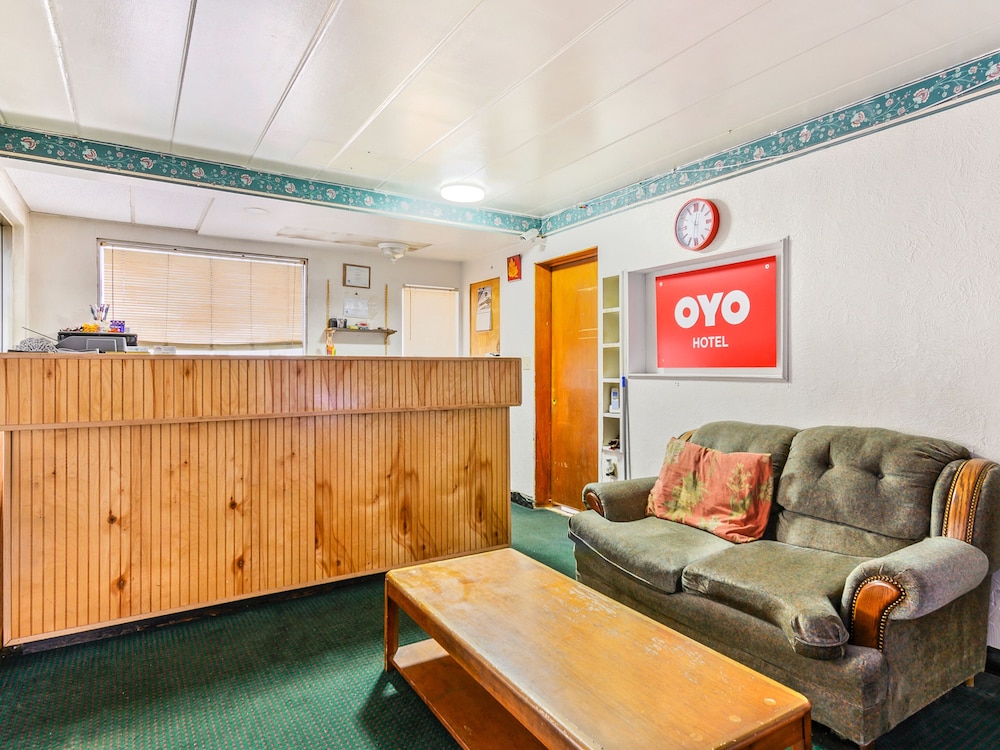 OYO Hotel Downtown Peoria I-74 48/58