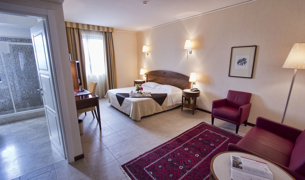 Grand Hotel Paestum 12/50