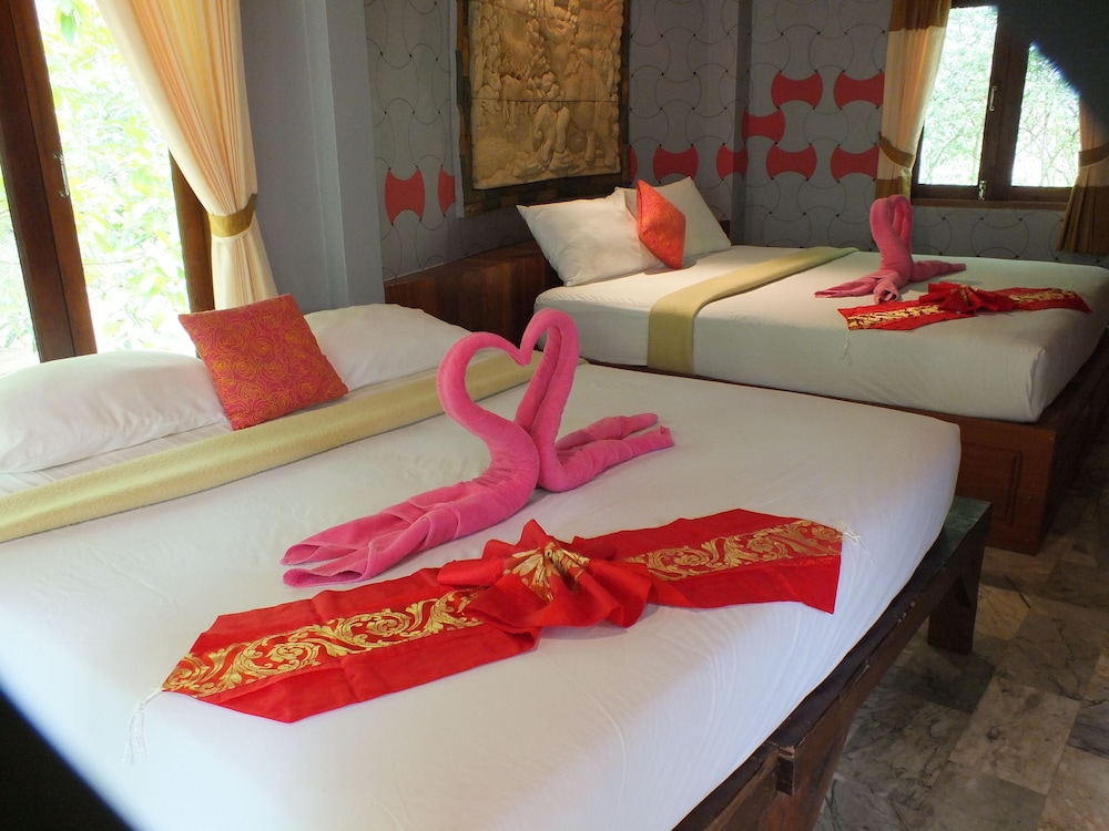 BOTTLE BEACH 1 RESORT 37/74