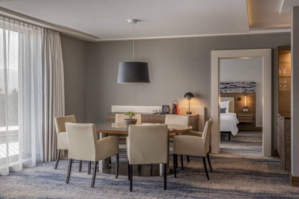 Courtyard By Marriott Linz 43/55