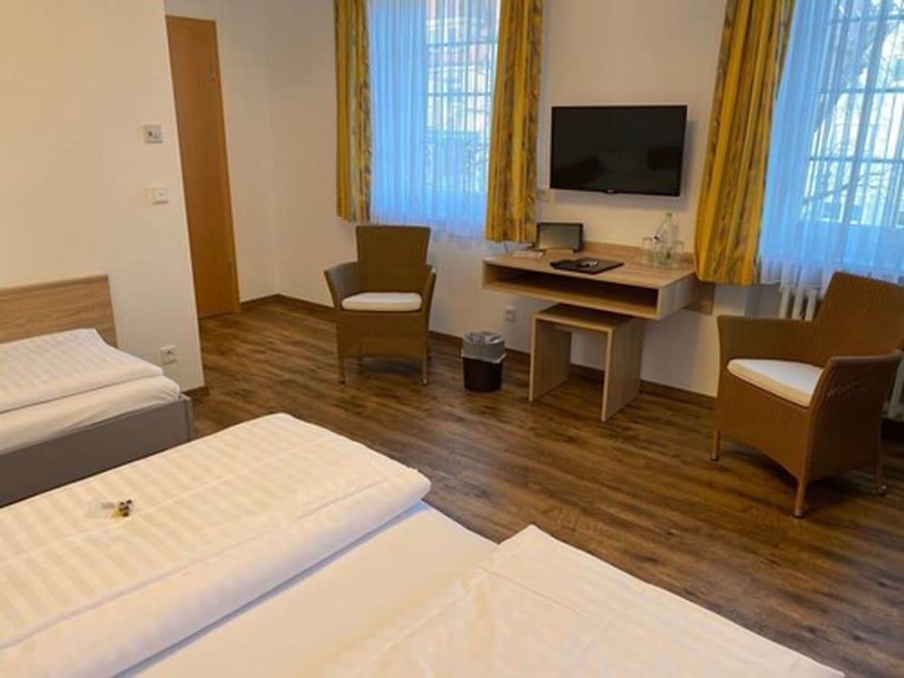 Hotel Gasthof Zum Storch 18/42