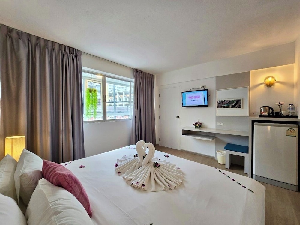 On Hotel Phuket 24/71