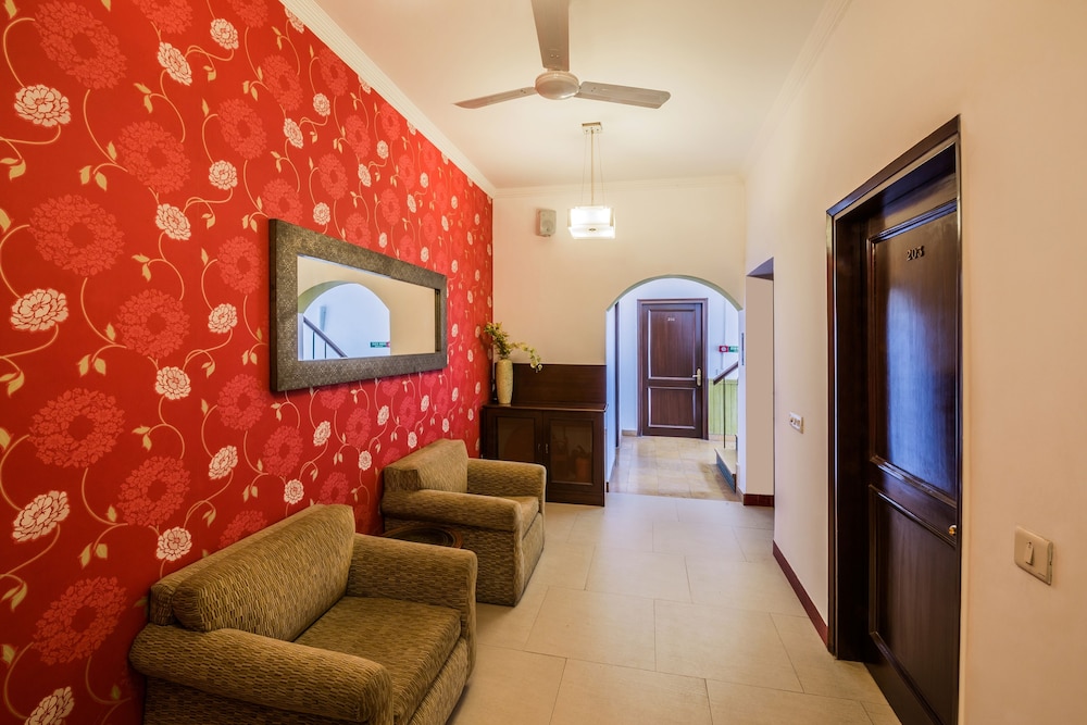 Home@F37 Kailash Colony Metro 44/69