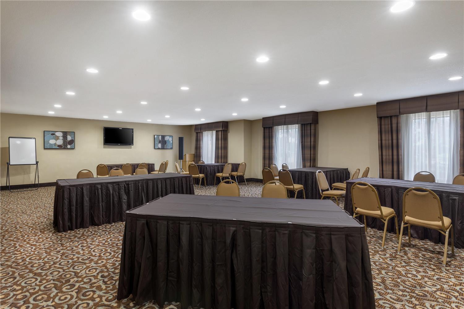 Best Western Bastrop Pines Inn 36/40