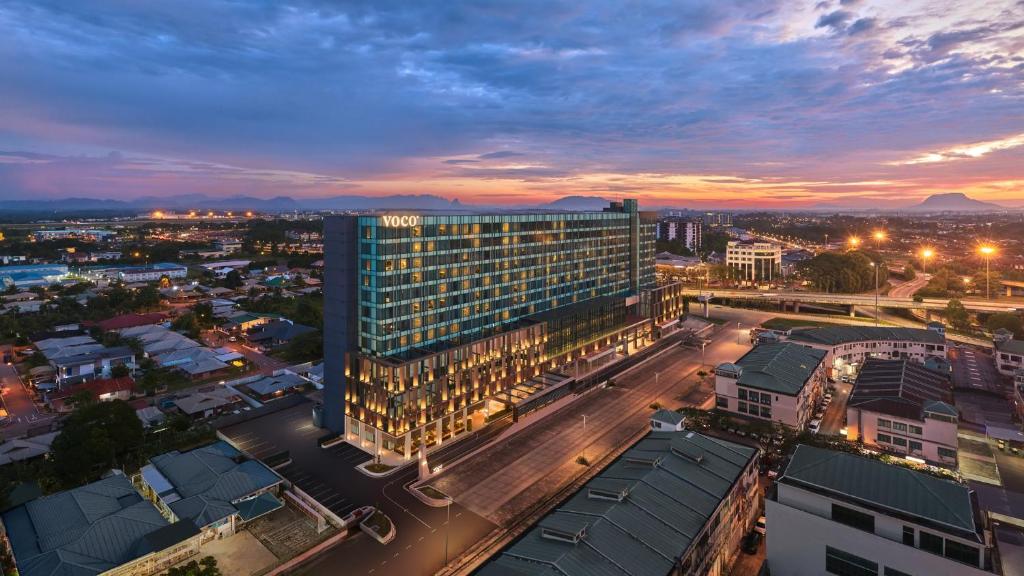 Voco Kuching by IHG