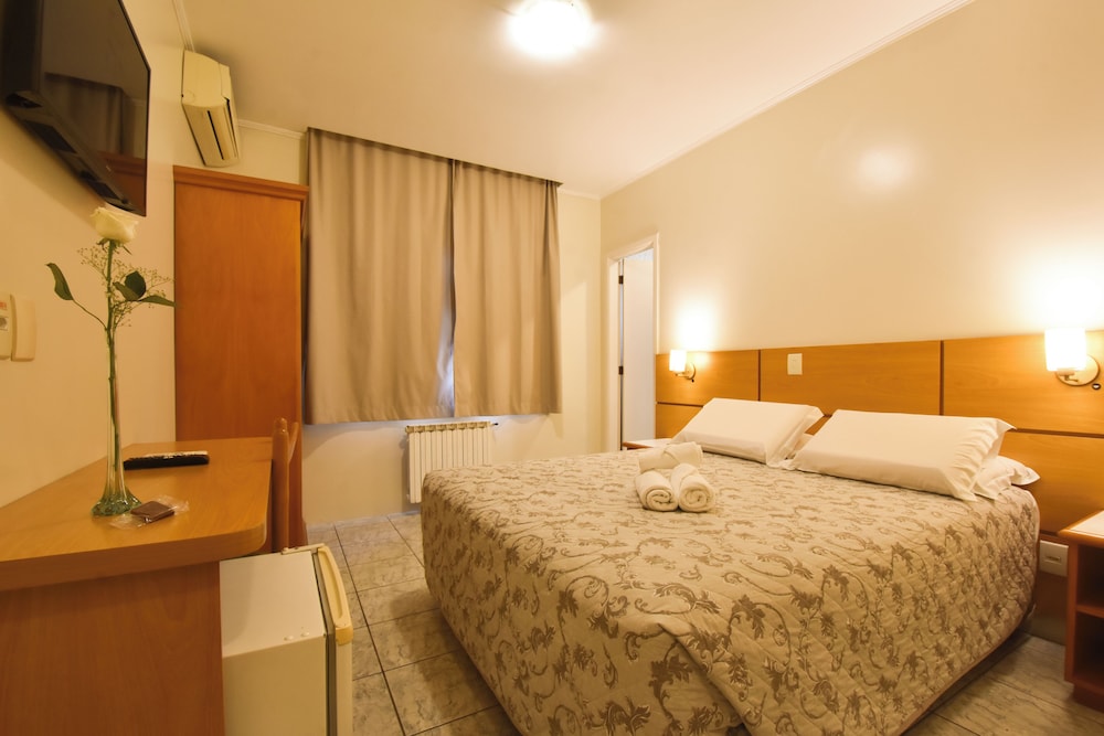 Hotel Via Serena 6/55