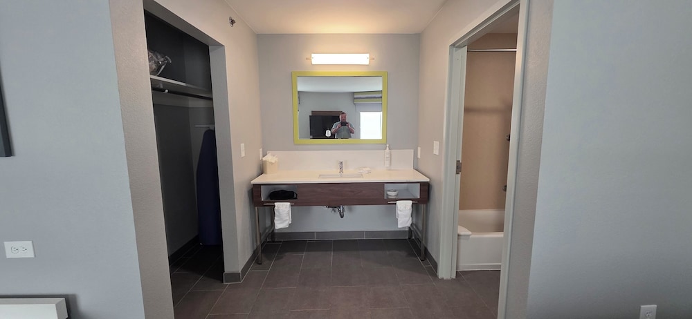 Hampton Inn Suites Craig 58/61