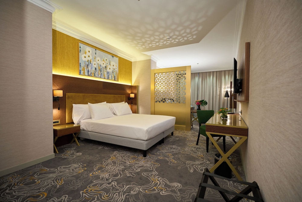 Hotel Saint Eugene 24/57