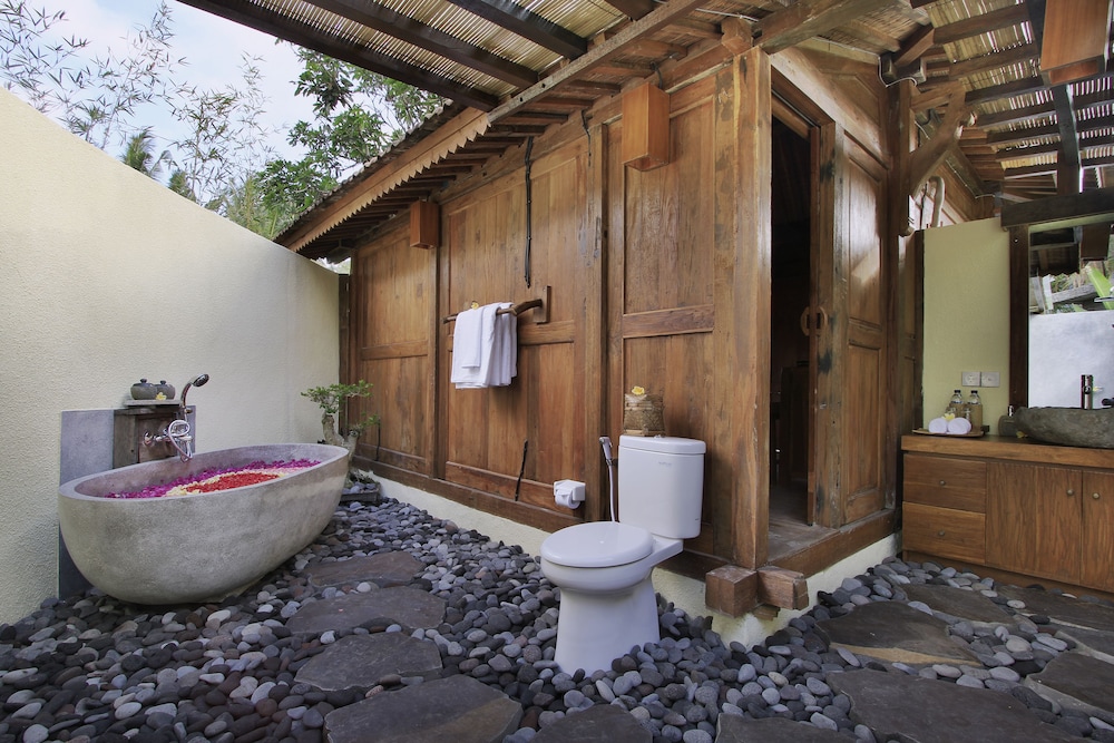 Madani Antique Villas 30/70