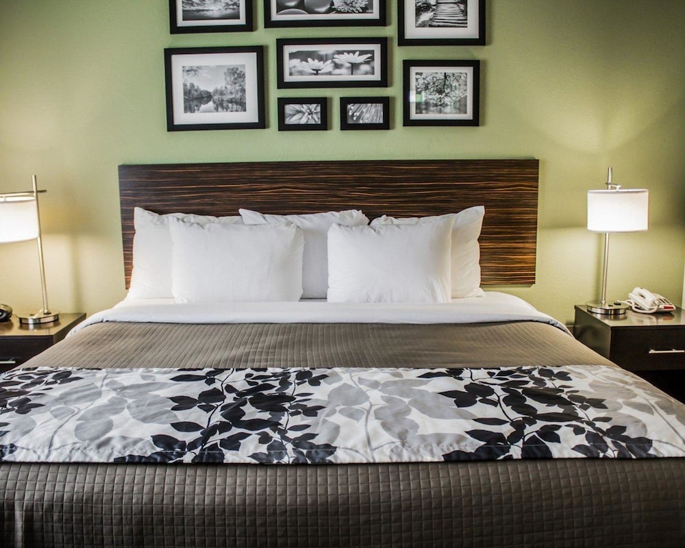Express Inn & Suites 14/40