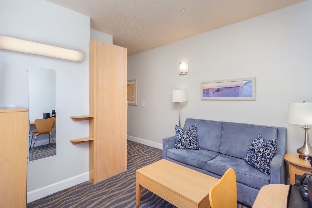 Seaside Amelia Inn 40/64