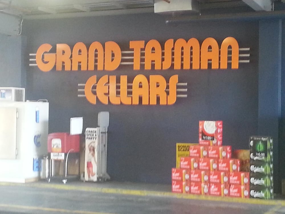 Grand Tasman Hotel 59/65