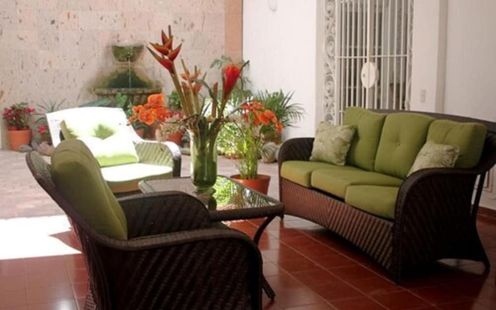 Suites Plaza del Río 33/73
