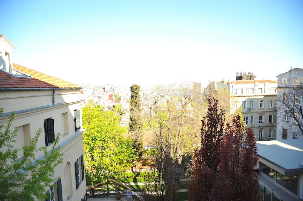 Ravouna 1906 Suites - Special Class Adults Only 40/45
