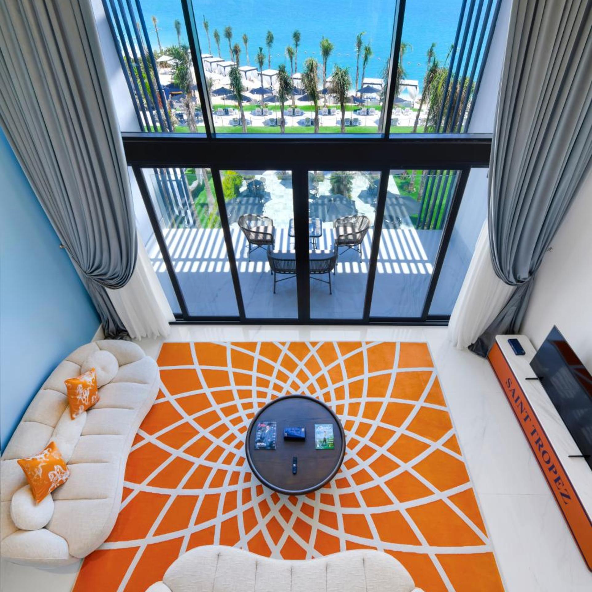 Saint Tropez Loft Sea View، M Hotels at Porto Marina 2/5