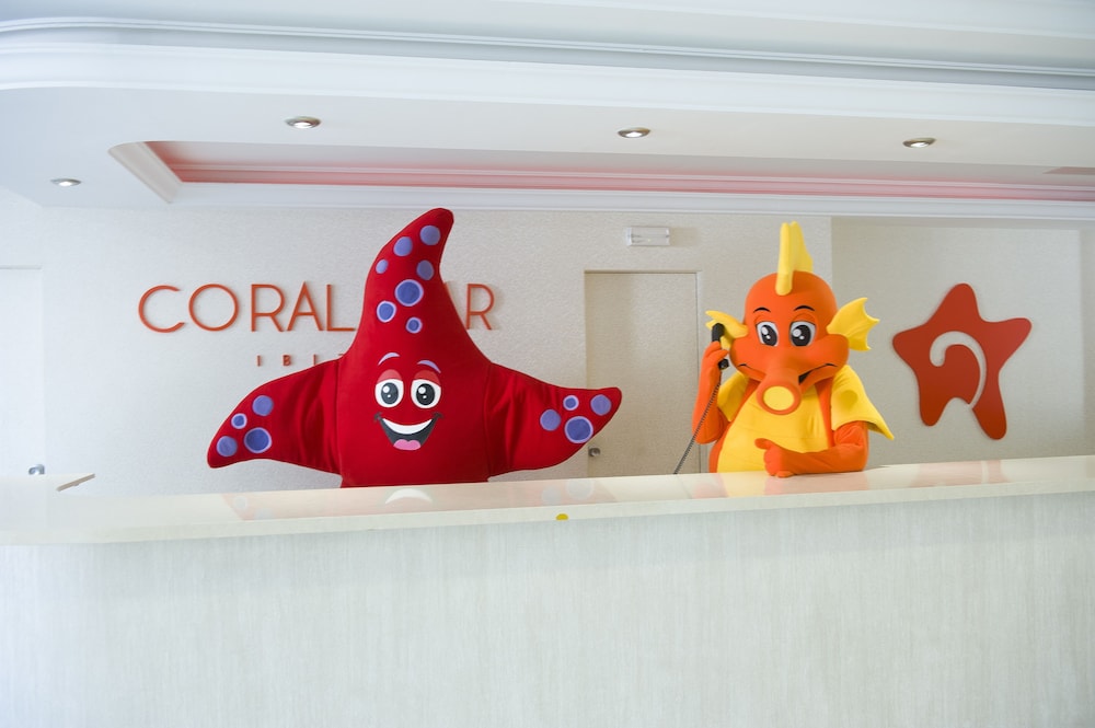 Coral Star Hotel 8/45