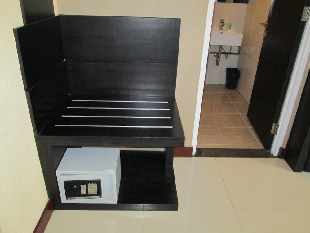 Vio Cimanuk Hotel 38/68