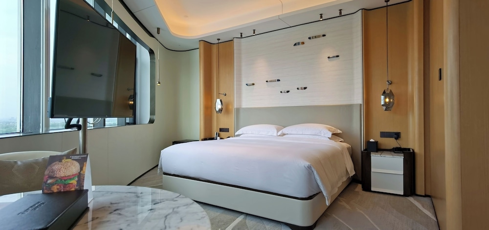 Room, King Bed