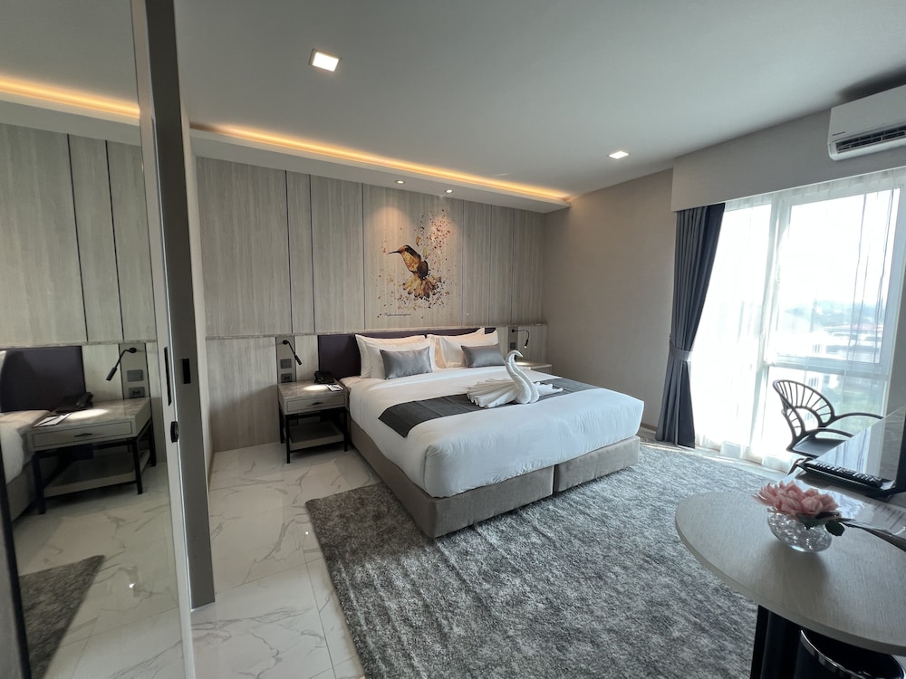 Premium, King Bed