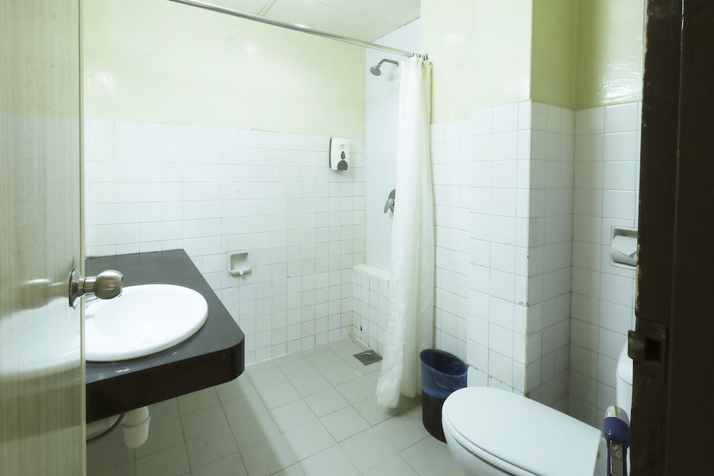 Nan Yeang Hotel 126/126