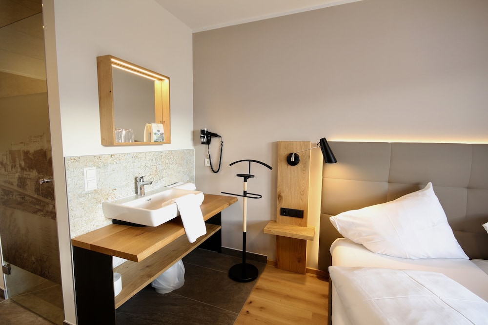 LANDHOTEL LAUDERSBACH 28/71